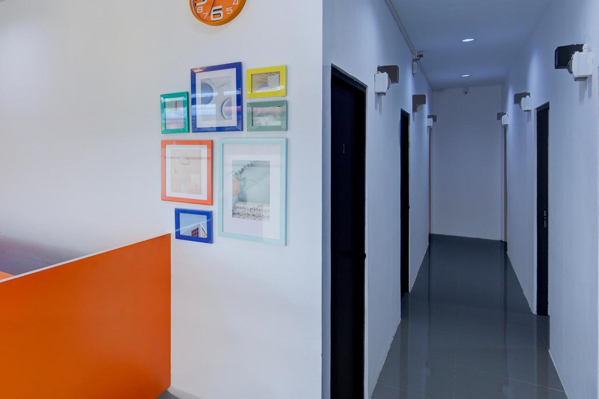 Super Oyo Capital O 93076 Batam Backpacker Guesthouse 2 Pembunuh Exterior photo