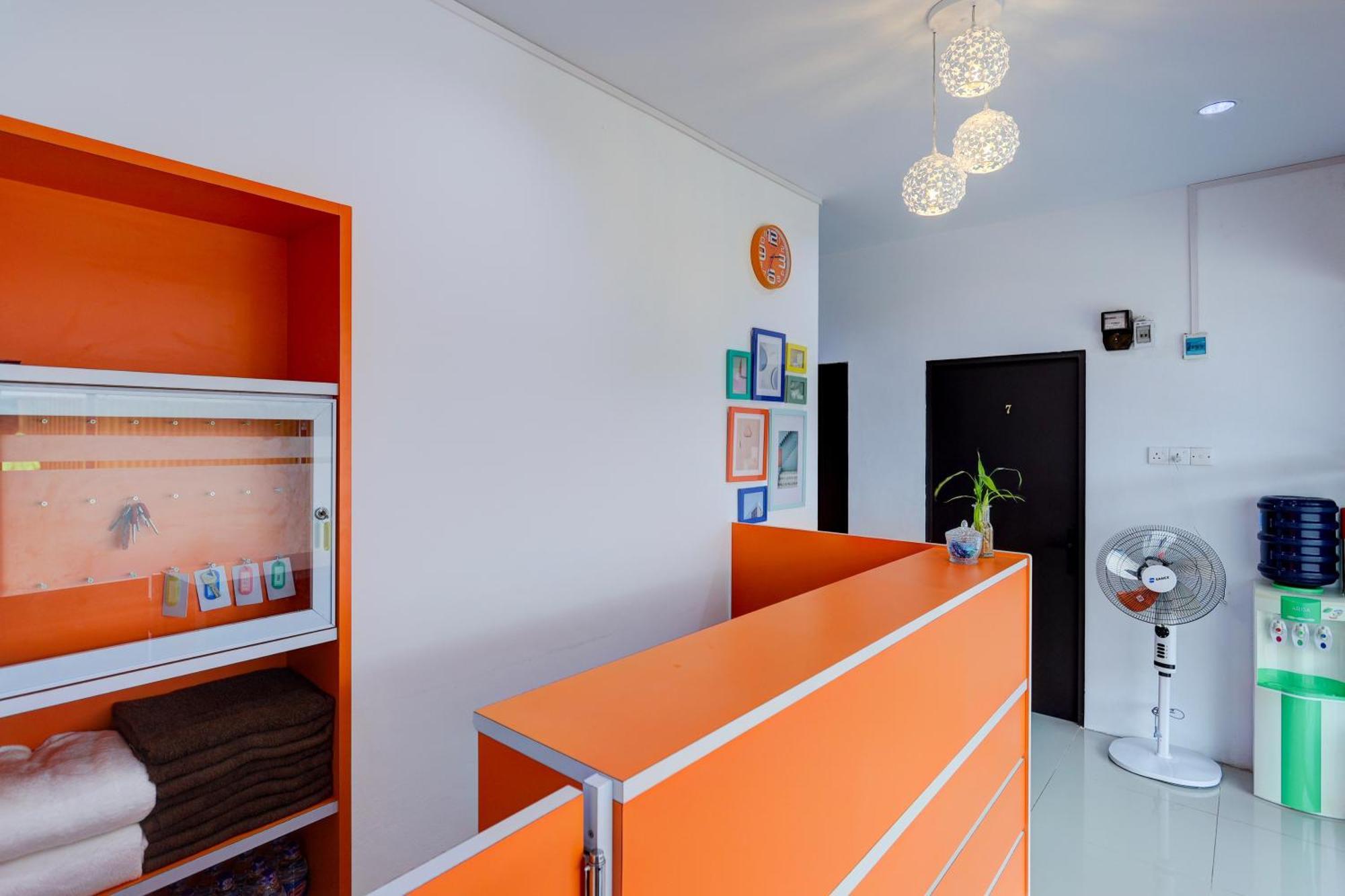 Super Oyo Capital O 93076 Batam Backpacker Guesthouse 2 Pembunuh Exterior photo
